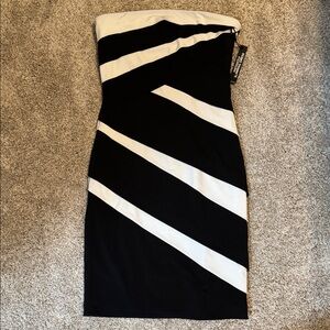 White House Black Market Women's White and Black Strapless Tiered Dress Size 8